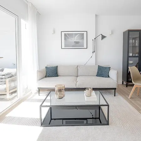 Modern Oasis In Nueva Andalucia Appartamento *