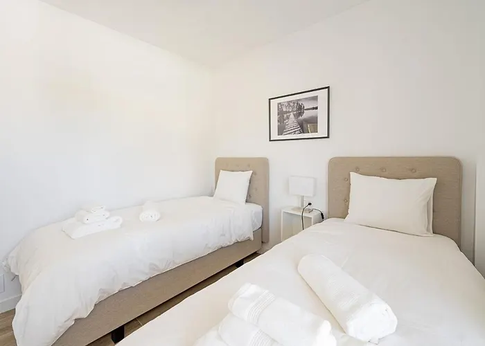 Modern Oasis In Nueva Andalucia Appartamento Marbella